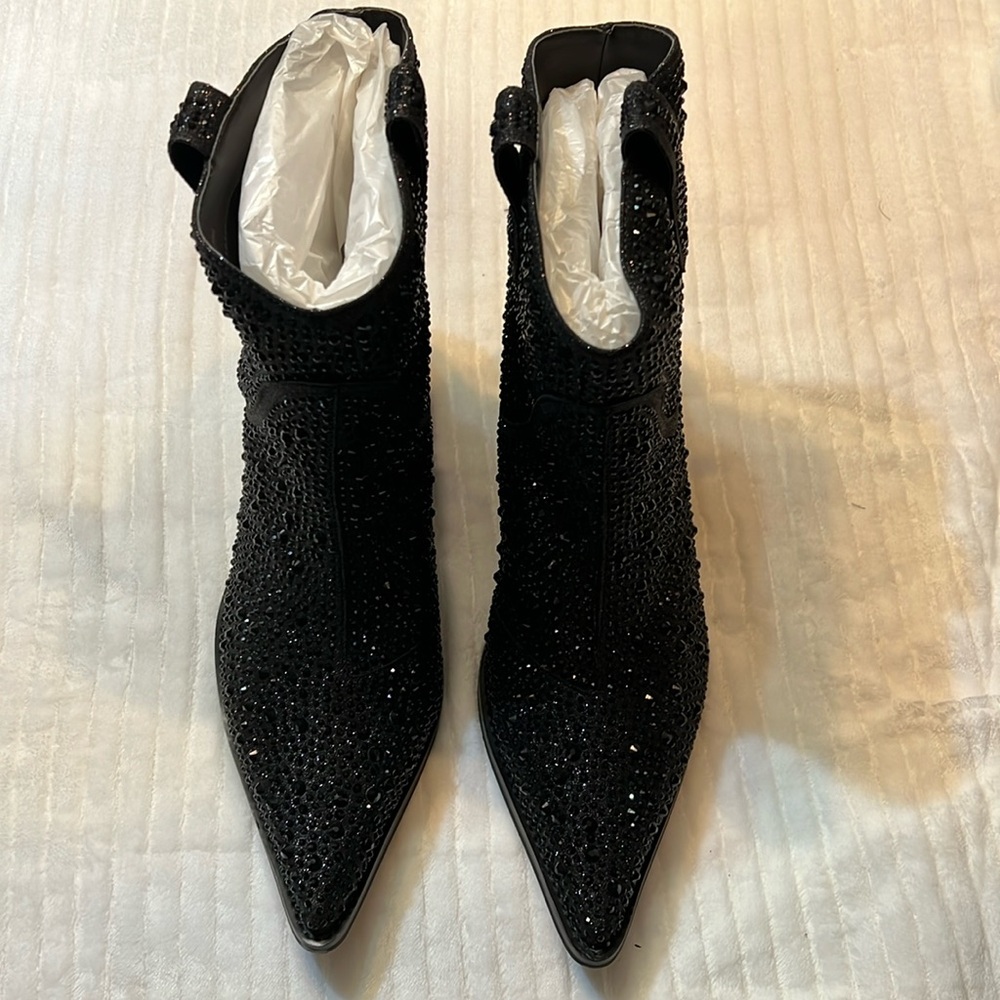 New ..never worn Jessica Simpson black Nico flash low boots size 12M